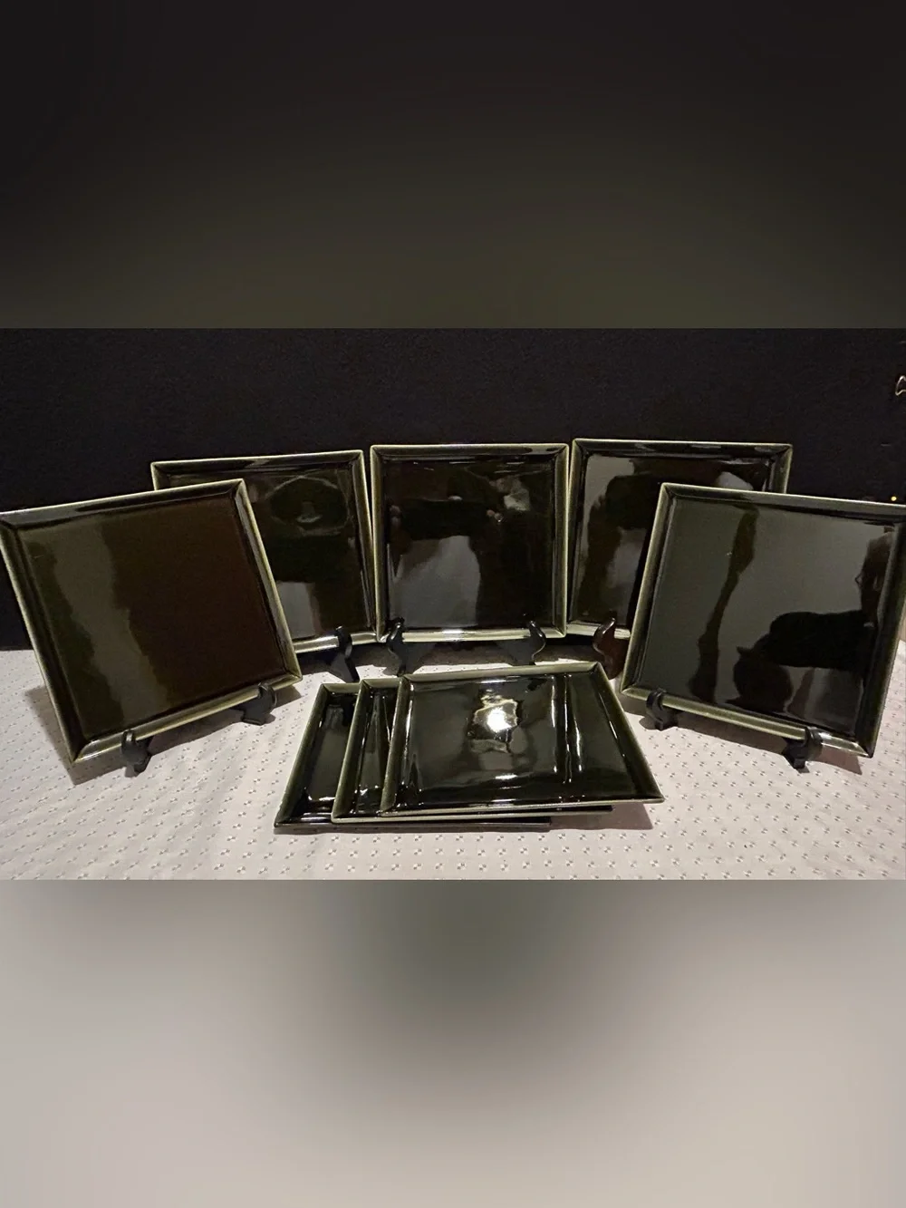 Crate and Barrel Dark Green Square Plates Set of 8 - 7.25 Inches Excellent Used
